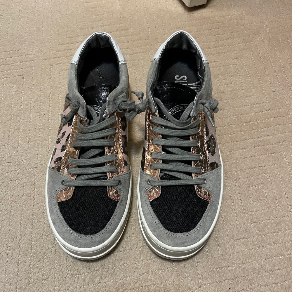 P448 Sneakers